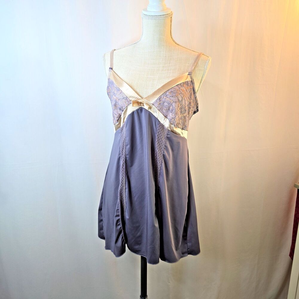 Sophie B. Size L Womens Chemise Lavender Gold Trim with Lace on Cups Lingerie